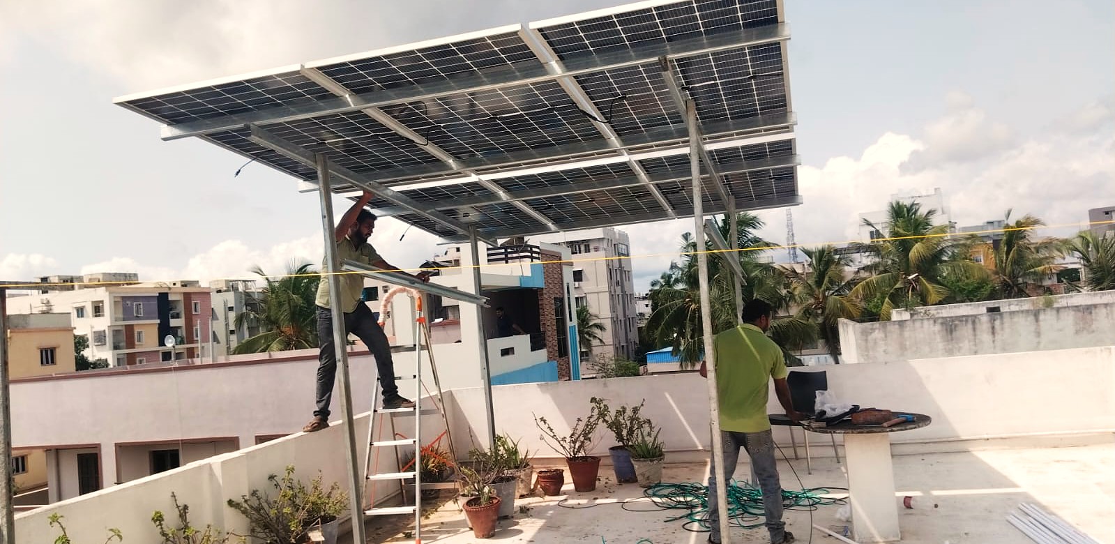 Heliocity installation team on site